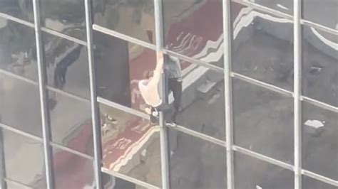 Pro Life Spiderman Free Climbs Chicago Tower O T Lounge