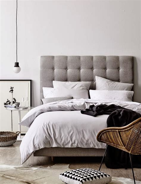 Black Tan And White Bedroom Design Ideas How To Simplify