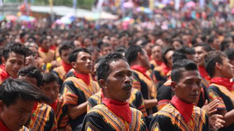 Pementasan tari saman bukan hanya. Tari Saman: Daerah Asal, Pola Lantai dan Propertinya