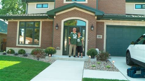 Step Inside The New Packers Themed Home Across From Lambeau Field