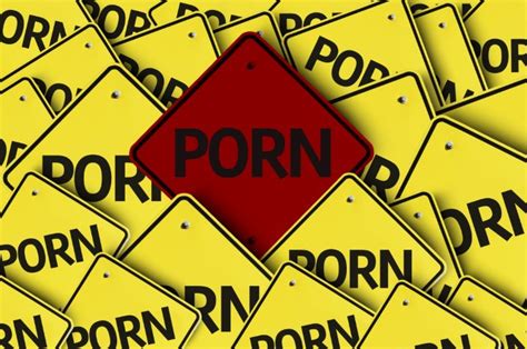 Even Threatening To Circulate Revenge Porn Could Be Criminalized Across Britain