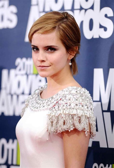 She rose to prominence playing hermione granger in the harry potter film series; Actress Emma Charlotte Duerre Watson - Girls Idols ...