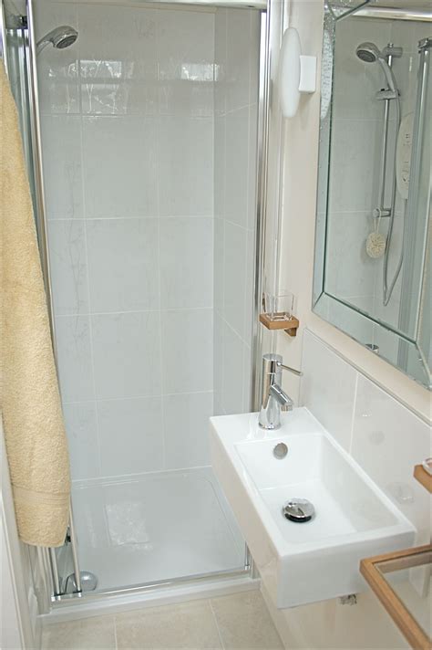 Narrow Small Bathroom Ideas With Tub Shower Combo