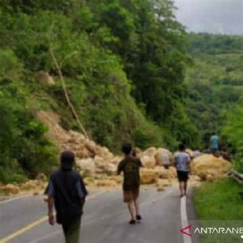 Maybe you would like to learn more about one of these? Gempa Bumi Hari Ini - Gempa Bumi 6 4 Sr Guncang Bone ...