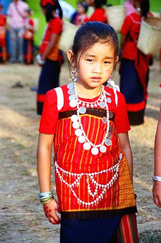 It is expected that the indigenous people of bangladesh be able to. Indigenous People's Of Bangladesh: The Chakmas