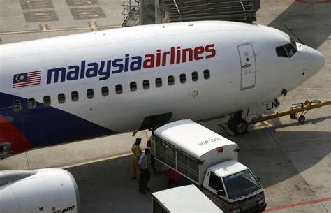 malaysian plane tragedy increases pressure for plane tracking after mh370