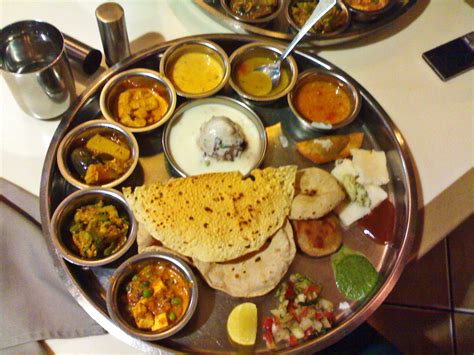 These are the top 12 best dinner sets in india. Indian Food - Il gusto della cucina indianaTrip it Easy ...
