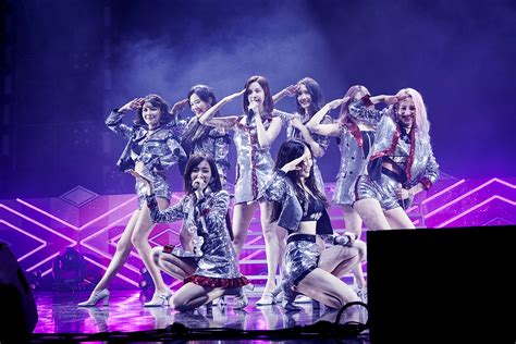 Pictures From Snsds Holiday To Remember Fan Meeting Wonderful