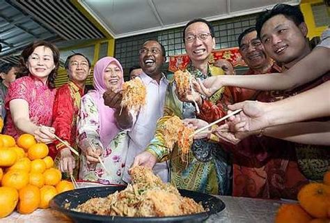 Perayaan melayu mp3 & mp4. Perayaan-perayaan agama di malaysia mampu mewujudkan ...