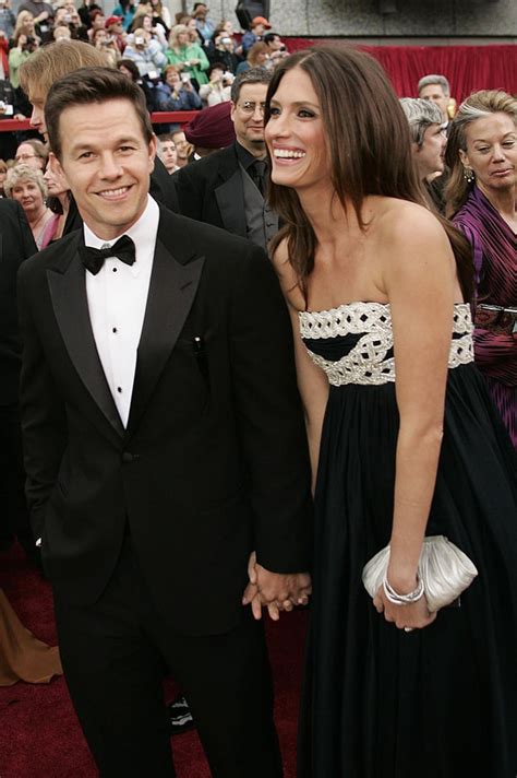 mark wahlberg and wife rhea durham couldn t stop smiling best pictures from the 2007 oscars