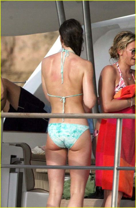 Kate Middleton Exposing Her Fucking Sexy Body And Hot Ass In White Bikini Porn Pictures Xxx