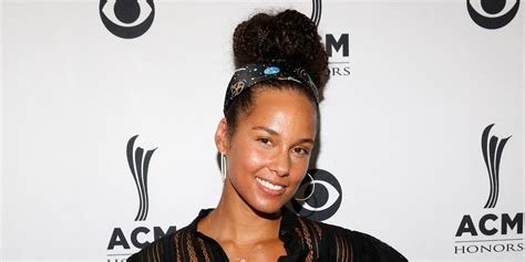 Alicia Keys Skincare Routine Is Finally Revealed Self
