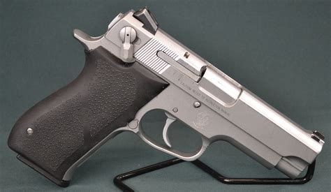 Smith And Wesson Model 1066 10mm Cal Semi Auto Pistol For Sale At