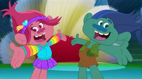 Clips Theres Glitter Galore In New Season Of Dreamworks Televisions