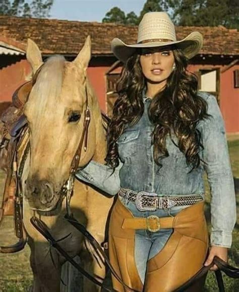 Pin By Anderson Marchi On Vida Na Roça Country Girls Outfits Cute Country Girl Hot Country Girls