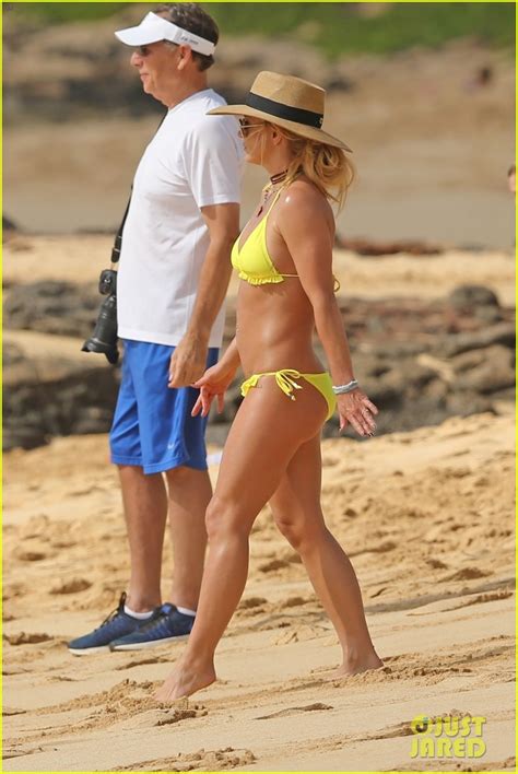 Britney Spears Hits The Beach In Hawaii In A Yellow Bikini Photo