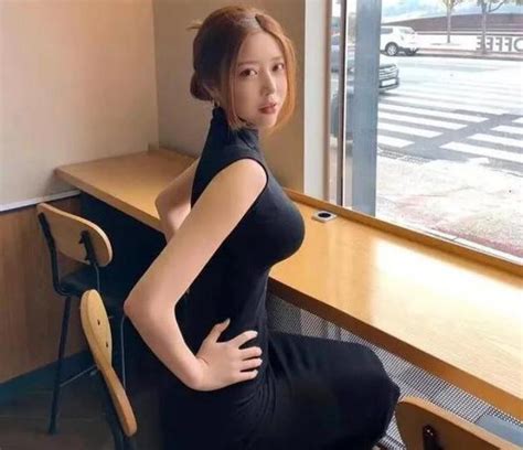 the 43 year old korean beauty anchor mina has a long legged hourglass figure and a feminine