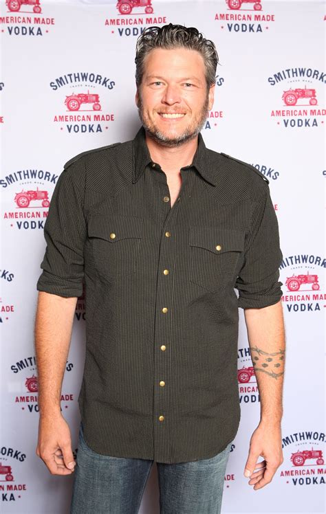 blake shelton announced as people s sexiest man alive see his smokin hot cover