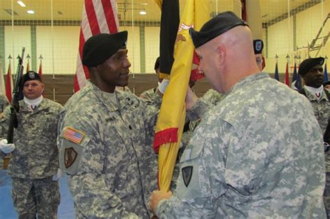 928th Contracting Battalion Welcomes New Commander Article The