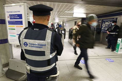 Covid 19 Tfl Issues Almost 500 Fines To Passengers Not Wearing Masks