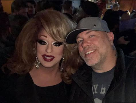 Mgazine Press Release Hamburger Marys Returns To St Louis Opens In New Location January 20
