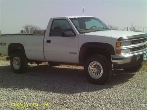 Buy Used White 2000 Chevy 2500 4x4 In Eddyville Iowa United States