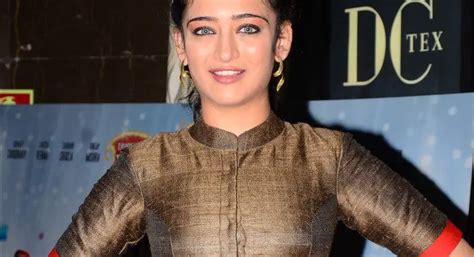 Actress Akshara Haasan New Hot Sexy Images Galleries Hd Images