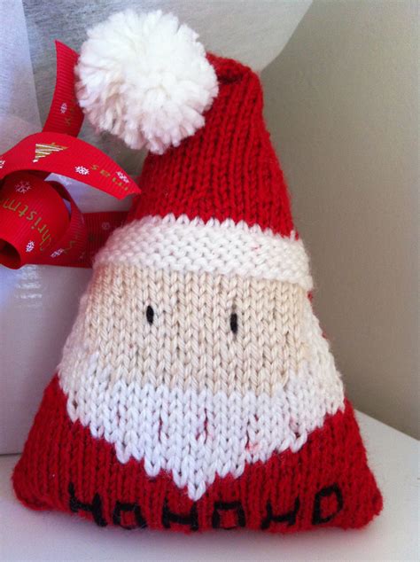 Browse holiday gift guides for mom, the guys, kids, pets, and more. Knitted Christmas Santa | Knit, bake, cultivate