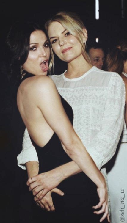 Lana Parrilla And Jennifer Morrison Cute Lesbian Couples Lesbian Love Lesbians Kissing Regina