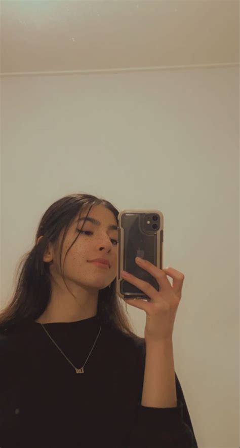 Yoselyn Salazar Adlı Kullanıcının Selfie Mirror Girl Panosundaki Pin Fotoğrafçılık Kızlar