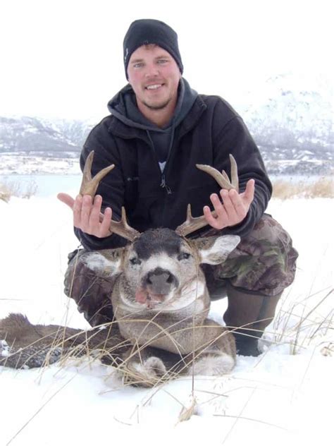Deer Hunting Kodiak Sportsmans Lodge