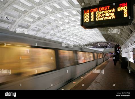 Washington Dc Metro Train Hi Res Stock Photography And Images Alamy