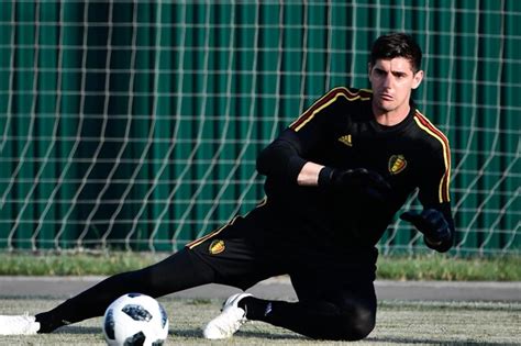 Thibaut courtois (28) klopt in madrid zijn houten piketjes stevig in de grond. Belgiens Courtois warnt vor Gegner Japan