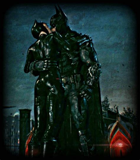 Batman And Catwoman Kiss Arkham City
