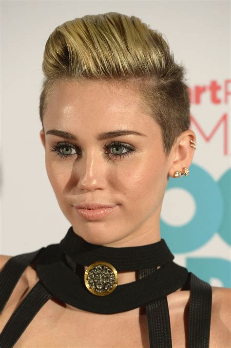 miley cyrus s hair we rank the good the bad and the spikey stylecaster