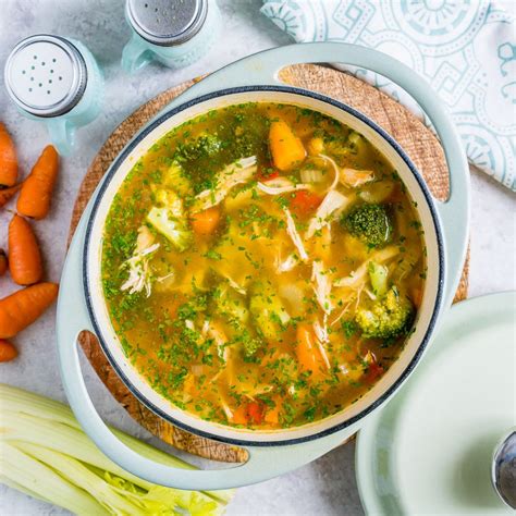This chicken vegetable soup recipe was made over 3 years ago when we had our ambitious idea of publishing our own little food magazine. Eat this Detox Soup to Lower Inflammation and Shed Water Weight | Clean Food Crush