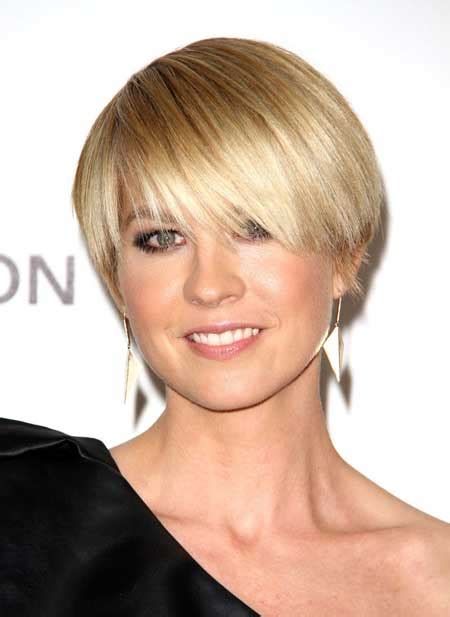 20 Most Versatile Short Straight Haircuts For Stylish Women Haircuts And Hairstyles 2021
