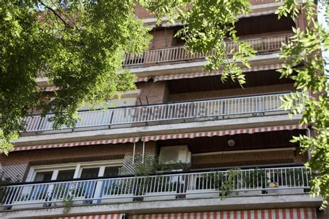 Simple Science: How to Make a Volcano with Kids