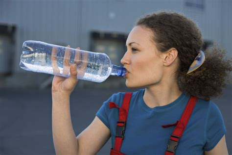 Drink More Water During Hot Weather