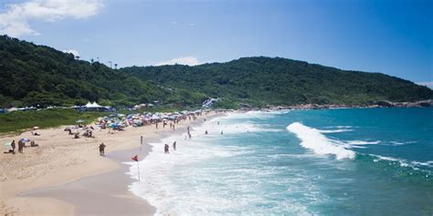 Praias De Nudismos No Brasil Conhe A As Melhores