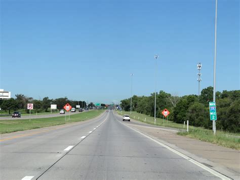 Kansas Interstate 235 Northbound Cross Country Roads