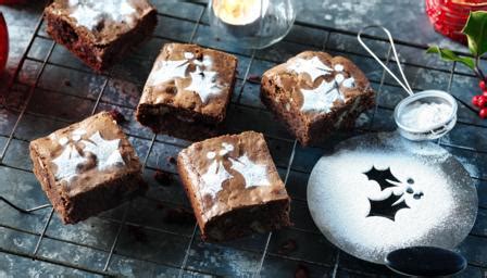 Create this easy dessert idea with the kids for a party or treat. Christmas brownies recipe - BBC Food