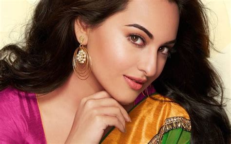 Sonakshi Sinha Walks Out Of Haseena Bollywood News And Gossip Movie Reviews Trailers And Videos