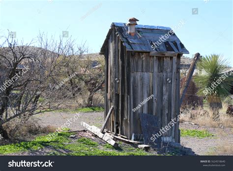 Old Abandoned Outhouse Farm Shed Shack Stockfoto Shutterstock