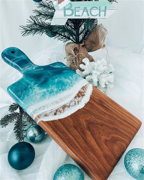 41 Coastal Christmas Decorations For Your Beach Home This
