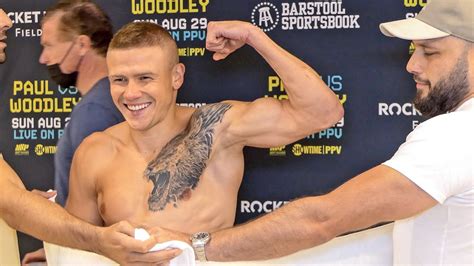Ivan Baranchyk Strips Naked To Make Weight Early Weigh In Vs Montana Love Youtube