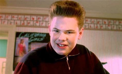 Kevin allein zu haus 1990 film clipchicago/winnetka Buzz From Home Alone Is All Grown Up: Pic