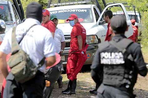 Bodies Exhumed From Mass Grave In Mexico News Al Jazeera