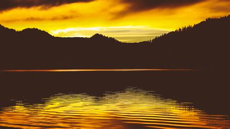 Download Wallpaper 3840x2160 Lake Sunset Skyline Sky Reflection 4k