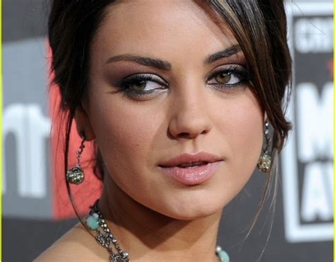 Hollywood Mila Kunis Profile Bio Images And Wallpapers 2011